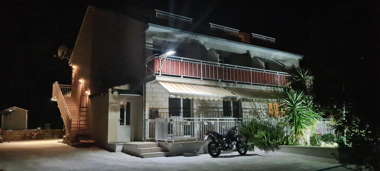 Luxury Apartments Oasis Λομπάρδα Εξωτερικό φωτογραφία